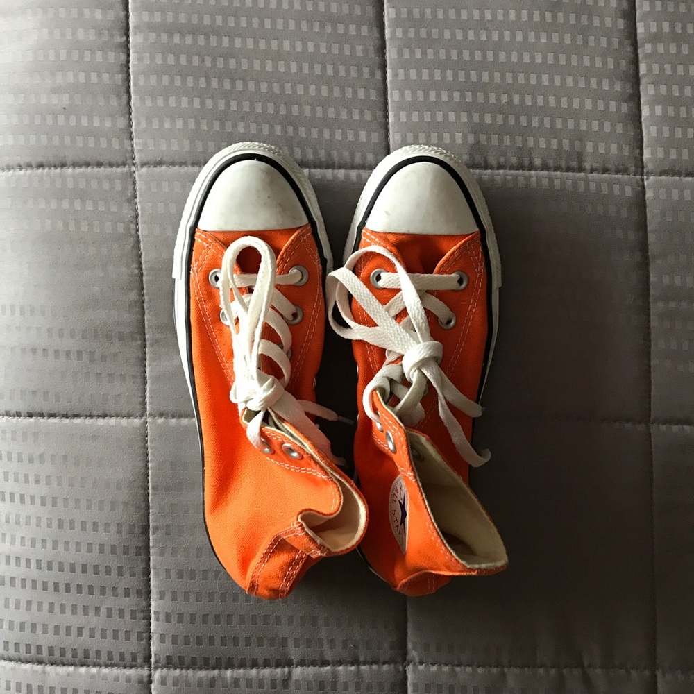 Orange 🍊 Converse